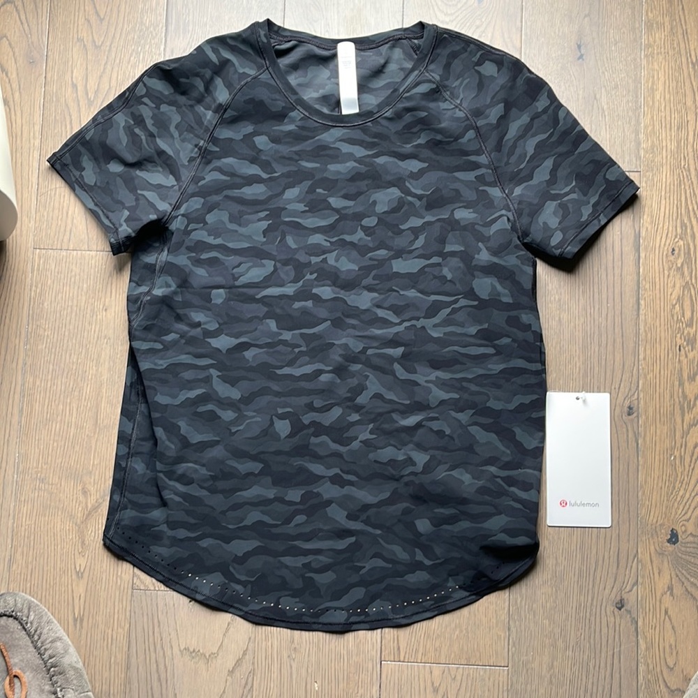 LULULEMON shirt